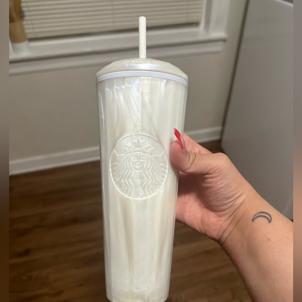 Starbucks white Pearl 24oz Tumblr